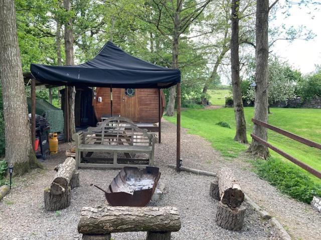 Penbedw Uchaf Estate - Rural Retreats, Tennis Mold Esterno foto